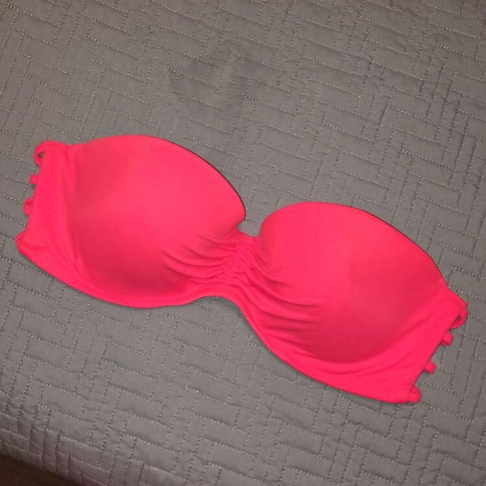 Pink bikini top